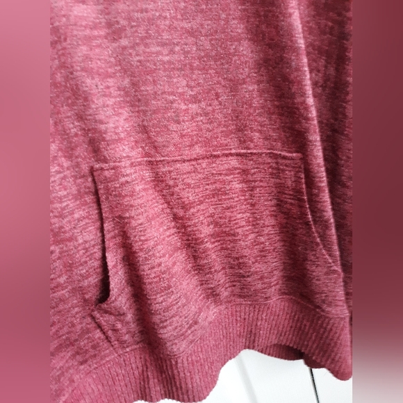 Maroon sweater with cut-out in back, NWT - Picture 5 of 13